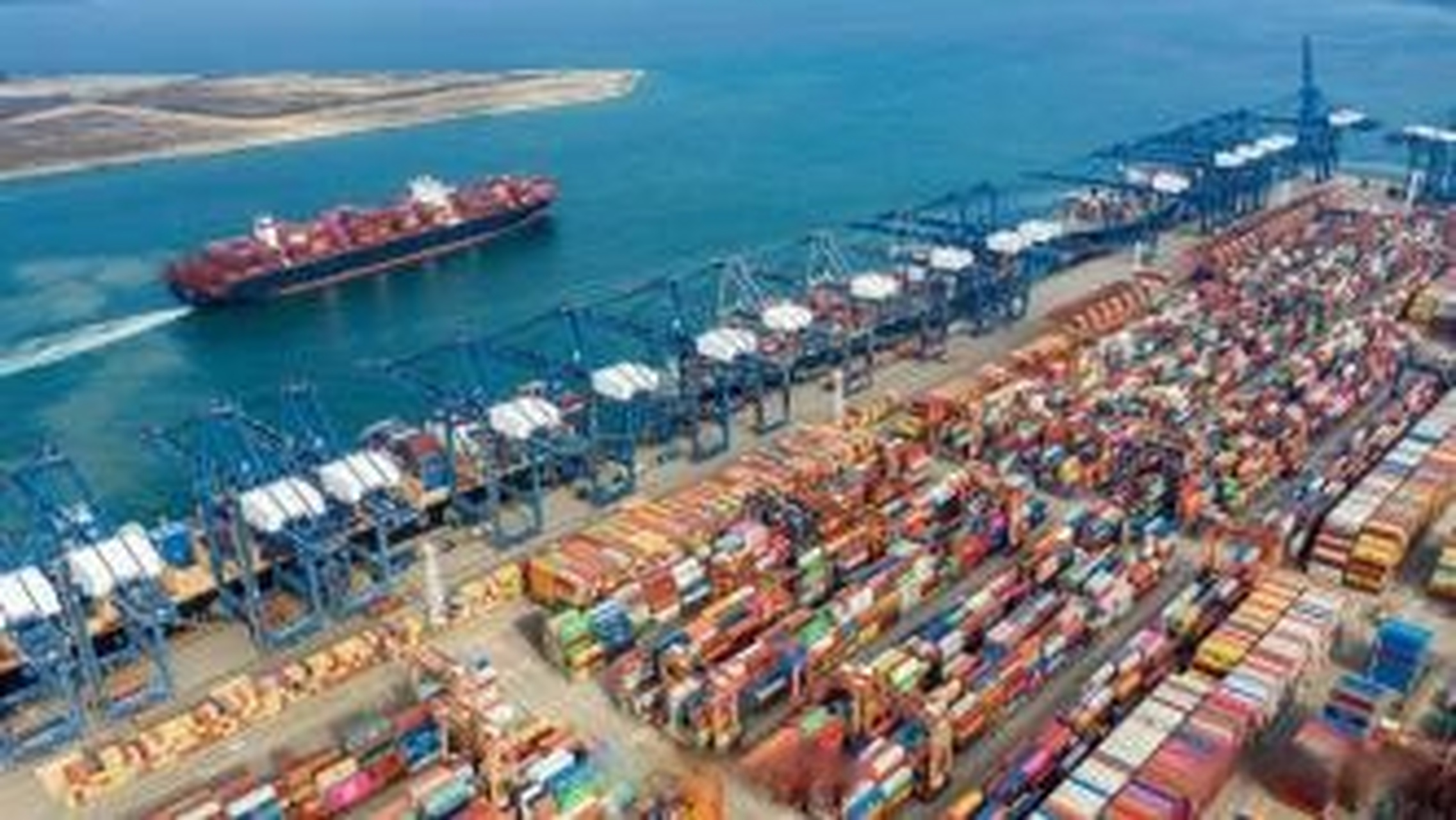 “前5月我國(guó)貨物貿(mào)易進(jìn)出口總值同比增6.3% 穩(wěn)中有進(jìn)顯韌性